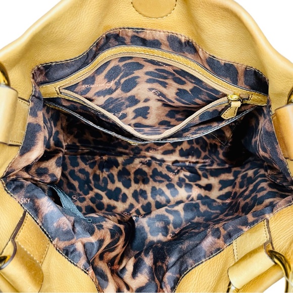 NWT - B MAKOWSKY - Tan Pebble Leather Shoulder Handbag With Dust Bag! - Picture 13 of 17